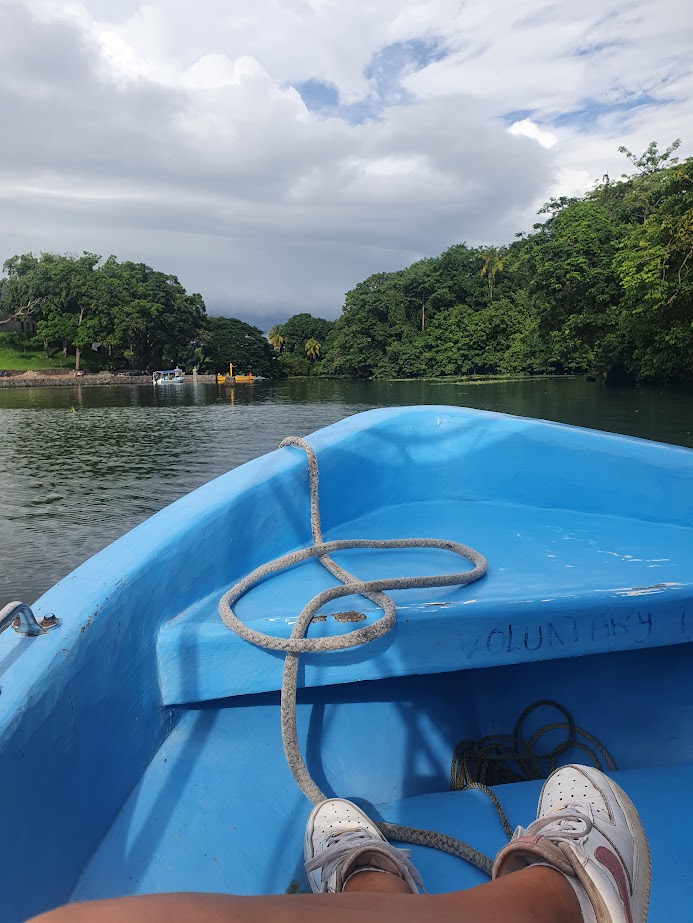Iseletas de Granada boat tour with Mono Loco Adventures