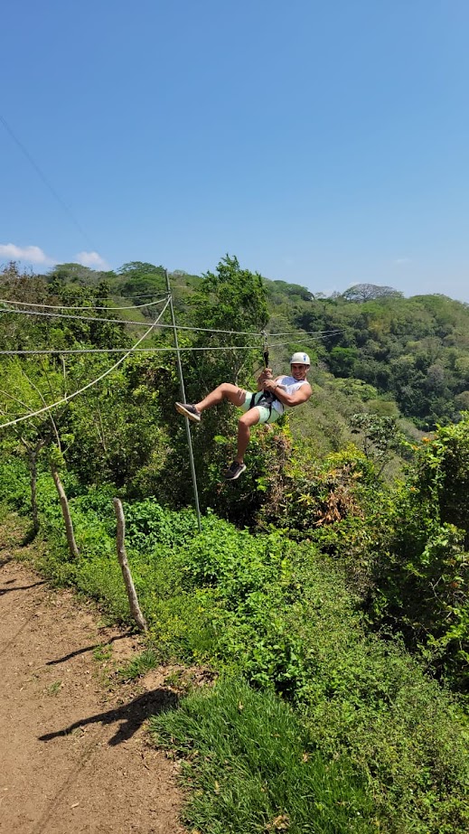 Adventure tour ziplining at Catarina