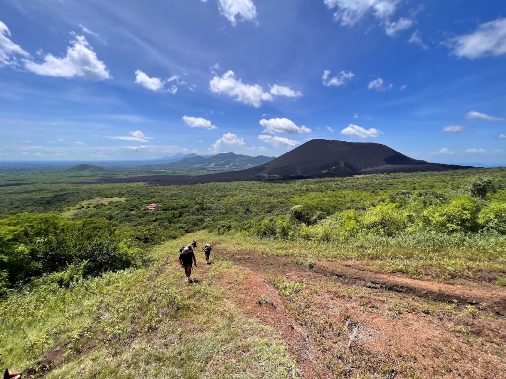 Hiking the El Hoyo volcano