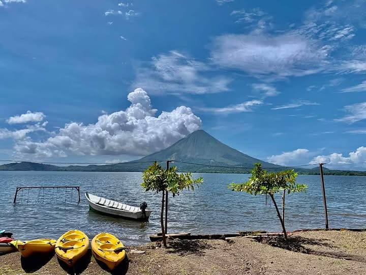 Playa El Peru on Ometepe